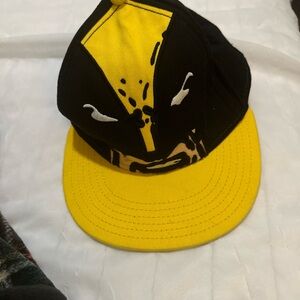 Wolverine X-Men Flex Fitted Hat Marvel Comics Universe Bioworld Black Yellow New